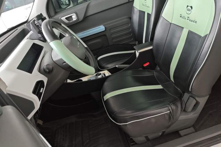Used Geely Galaxy Panda 2024 Panda Mini 200km Endurance Bear Left Front Seat