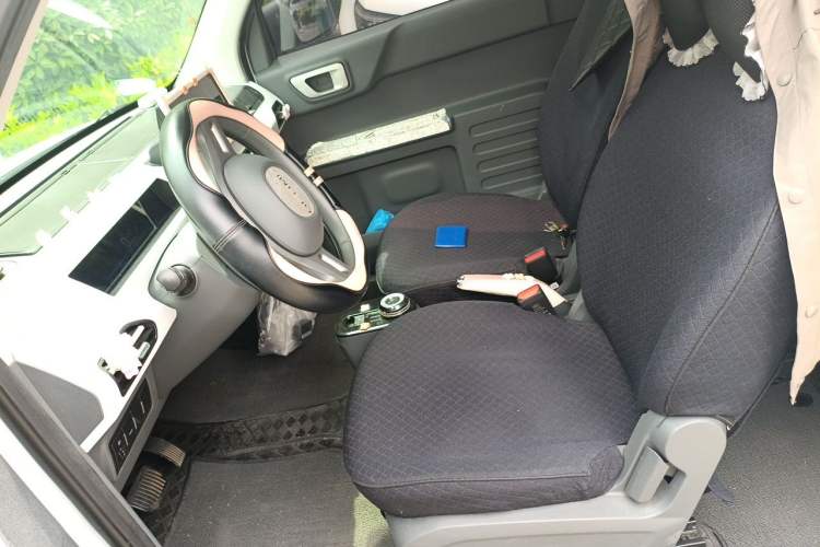 Used Geely Galaxy Panda 2024 Panda Mini 200km Endurance Bear Left Front Seat