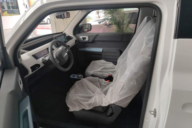 Used Geely Galaxy Panda 2024 Panda Mini 200km Endurance Bear Left Front Seat