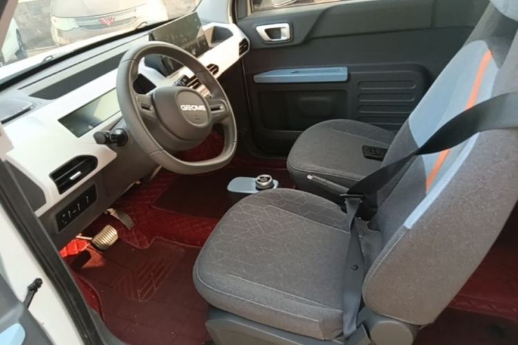 Used Geely Galaxy Panda 2024 Panda Mini 200km Dragon Edition Left Front Seat