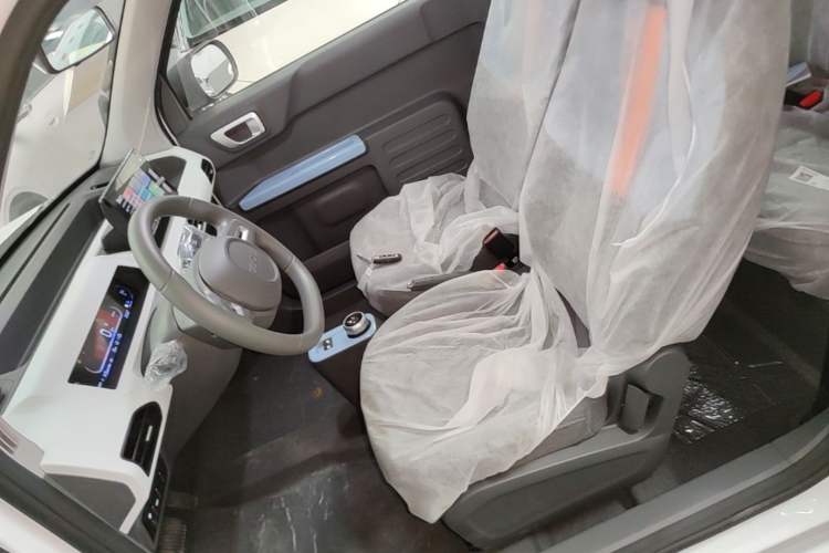 Used Geely Galaxy Panda 2024 Panda Mini 200km Endurance Bear Left Front Seat