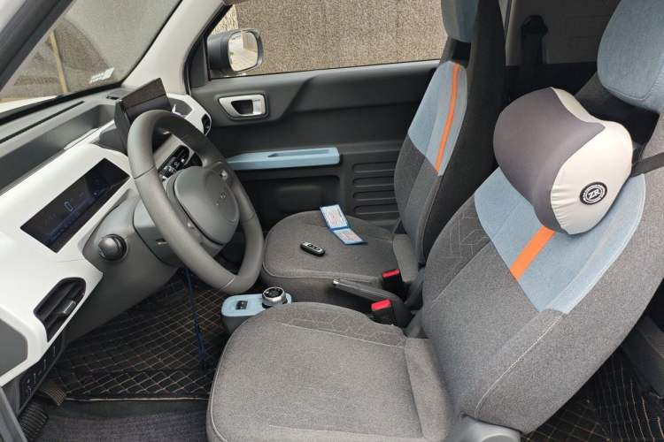 Used Geely Galaxy Panda 2024 Panda Mini 200km Endurance Bear Left Front Seat