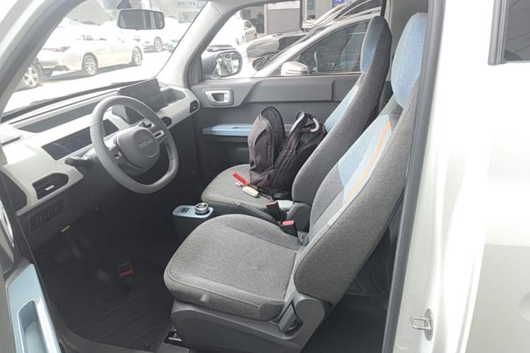 Used Geely Galaxy Panda 2024 Panda Mini 200km Longteng PRO Edition Left Front Seat