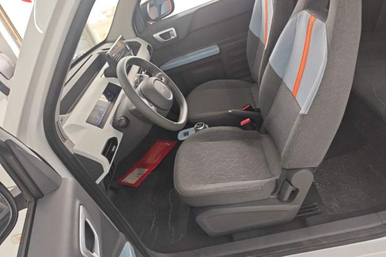 Used Geely Galaxy Panda 2024 Panda Mini 200km Endurance Bear Left Front Seat