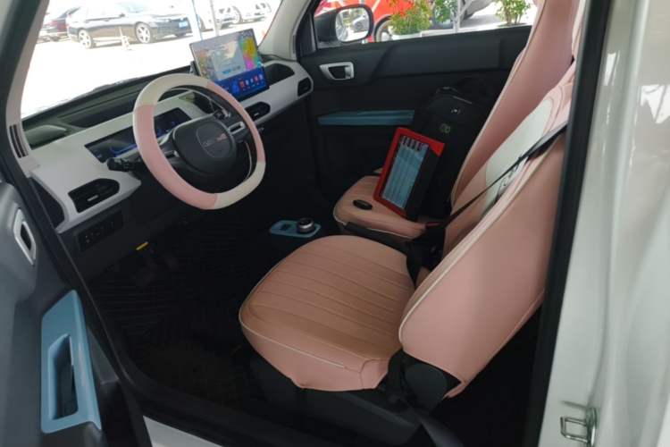 Used Geely Galaxy Panda 2024 Facelifted Panda Mini 200km Dragon Edition Left Front Seat
