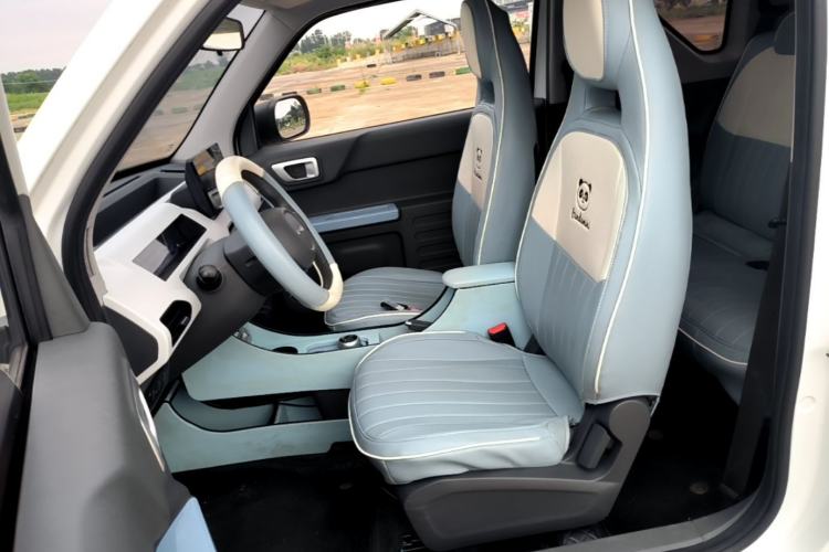 Used Geely Galaxy Panda 2024 Panda Mini 200km Endurance Bear Left Front Seat
