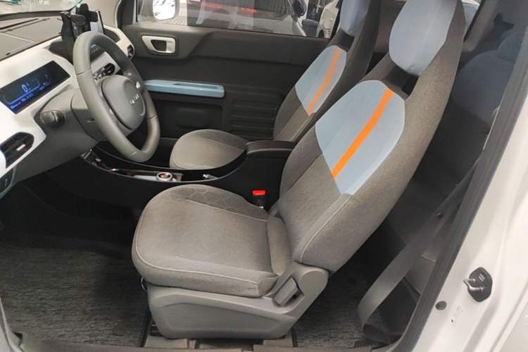 Used Geely Galaxy Panda 2024 Panda Mini 200km Endurance Bear Left Front Seat