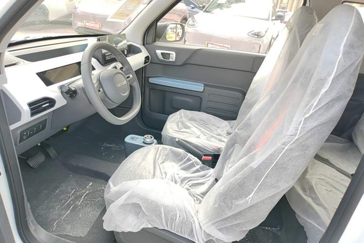 Used Geely Galaxy Panda 2024 Panda Mini 200km Endurance Bear Left Front Seat