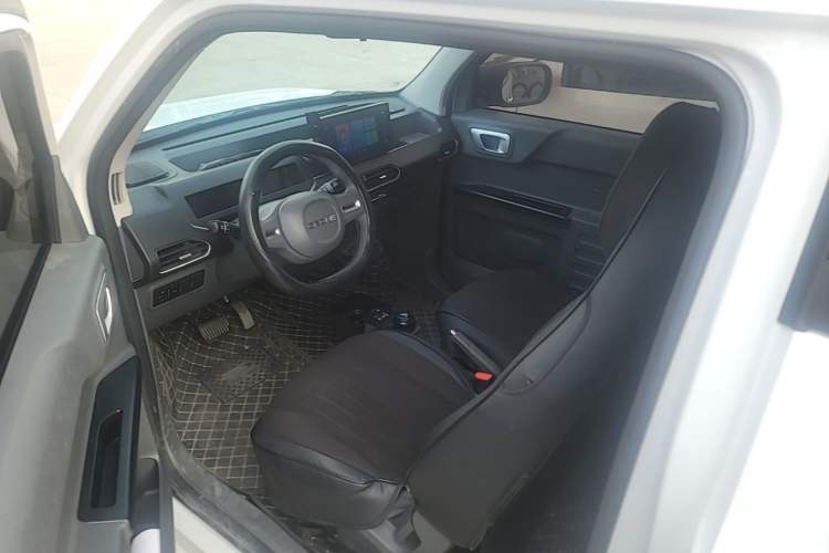 Used Geely Galaxy Panda 2024 Panda Mini 200km Endurance Bear Left Front Seat