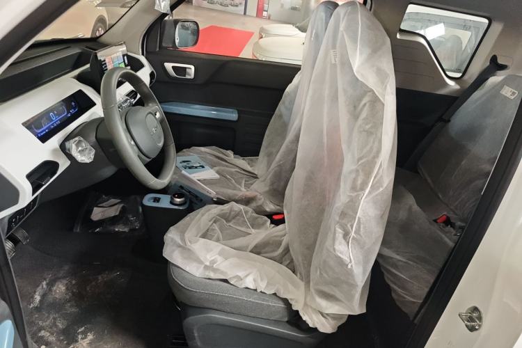 Used Geely Galaxy Panda 2024 Panda Mini 200km Endurance Bear Left Front Seat