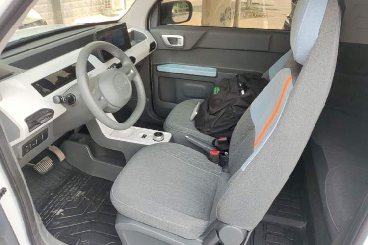 Used Geely Galaxy Panda 2024 Panda Mini 200km Endurance Bear Left Front Seat