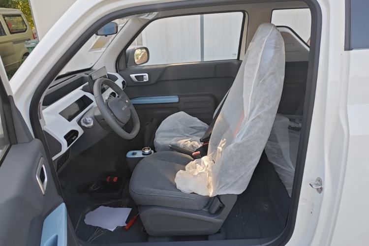 Used Geely Galaxy Panda 2024 Panda Mini 200km Endurance Bear Left Front Seat