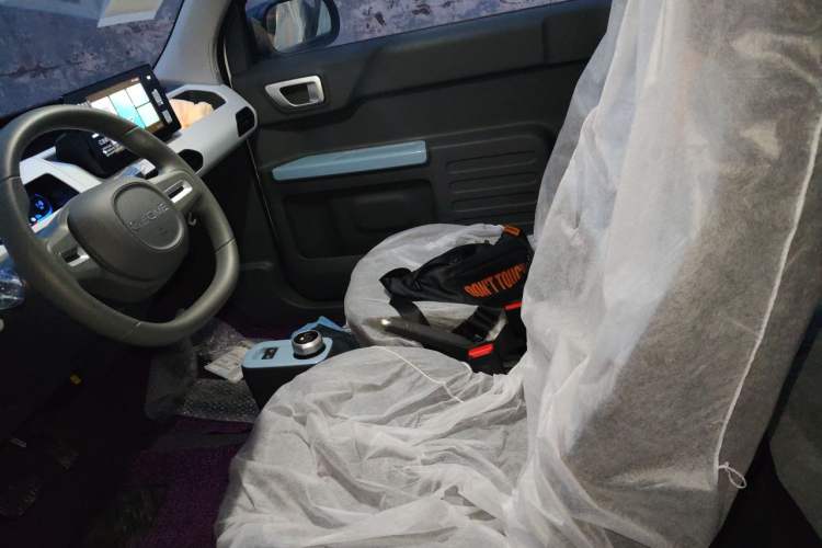 Used Geely Galaxy Panda 2024 Panda Mini 200km Endurance Bear Left Front Seat