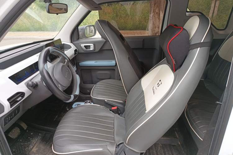 Used Geely Galaxy Panda 2024 Panda Mini 200km Endurance Bear Left Front Seat