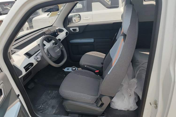 Used Geely Galaxy Panda 2024 Panda Mini 200km Endurance Bear Left Front Seat