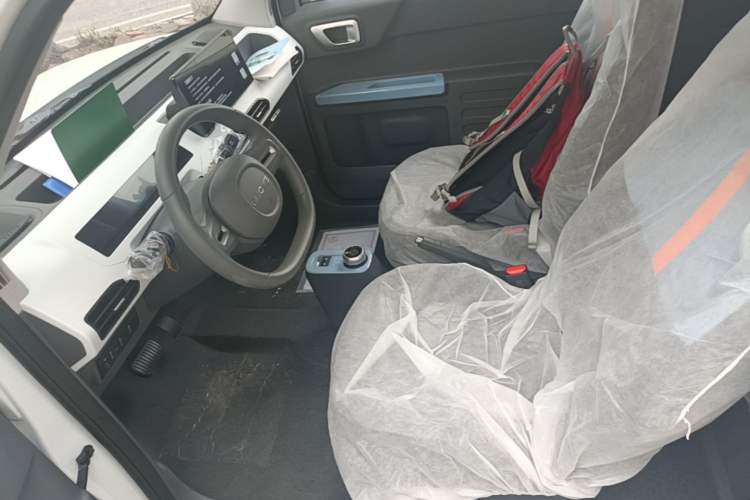 Used Geely Galaxy Panda 2024 Panda Mini 200km Endurance Bear Left Front Seat