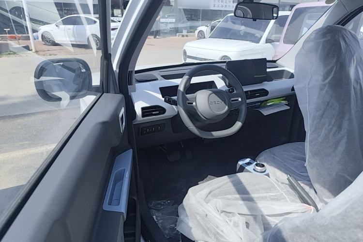 Used Geely Galaxy Panda 2024 Panda Mini 200km Endurance Bear Left Front Seat