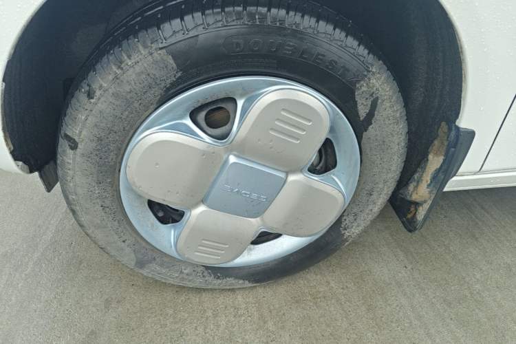 Used Geely Galaxy Panda 2024 Panda Mini 200km Endurance Bear Left Front Wheel Hub