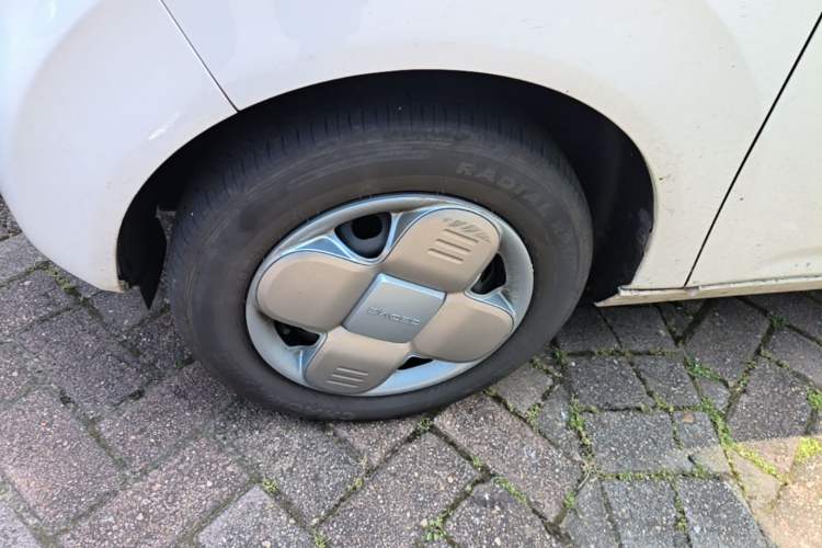 Used Geely Galaxy Panda 2024 Panda Mini 200km Endurance Bear Left Front Wheel Hub