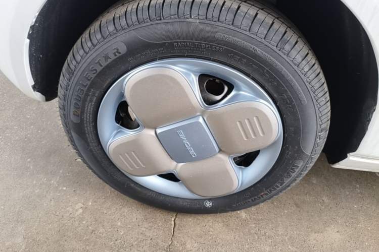 Used Geely Galaxy Panda 2024 Panda Mini 200km Endurance Bear Left Front Wheel Hub