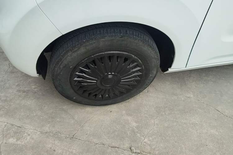 Used Geely Galaxy Panda 2024 Panda Mini 200km Longteng PRO Edition Left Front Wheel Hub