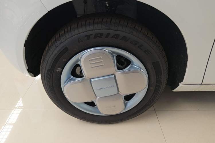 Used Geely Galaxy Panda 2024 Panda Mini 200km Endurance Bear Left Front Wheel Hub