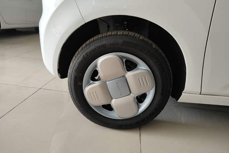 Used Geely Galaxy Panda 2024 Panda Mini 200km Endurance Bear Left Front Wheel Hub