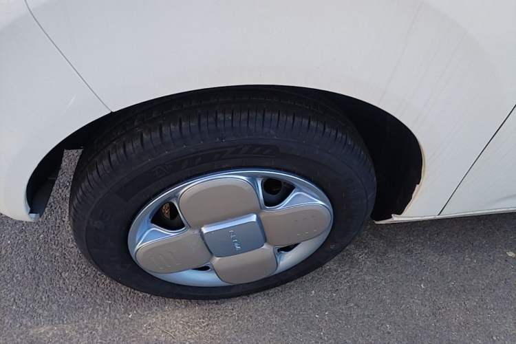 Used Geely Galaxy Panda 2024 Panda Mini 200km Endurance Bear Left Front Wheel Hub
