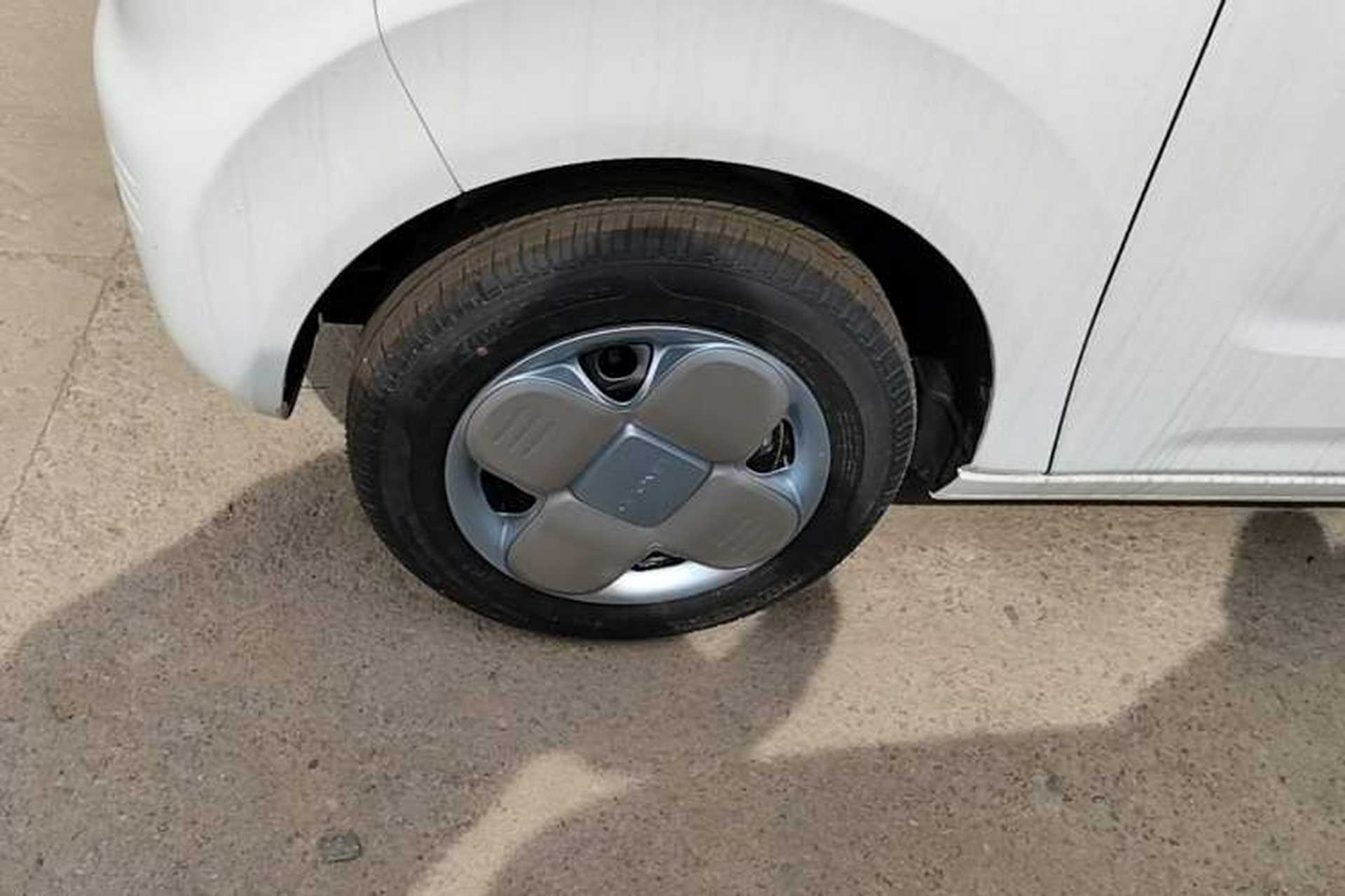 Used Geely Galaxy Panda 2024 Panda Mini 200km Endurance Bear Left Front Wheel Hub