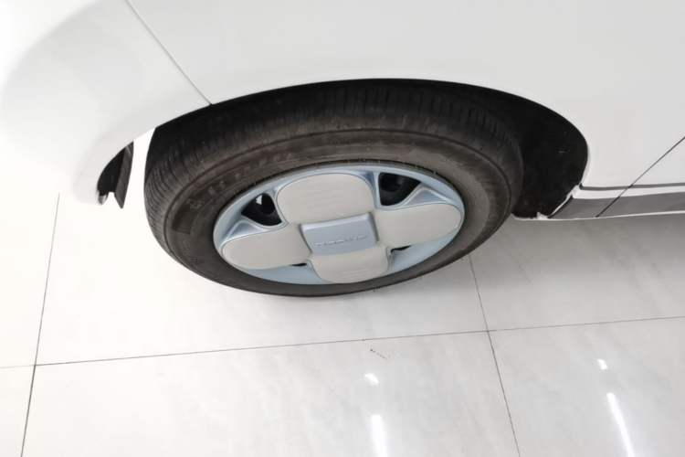 Used Geely Galaxy Panda 2024 Panda Mini 200km Endurance Bear Left Front Wheel Hub