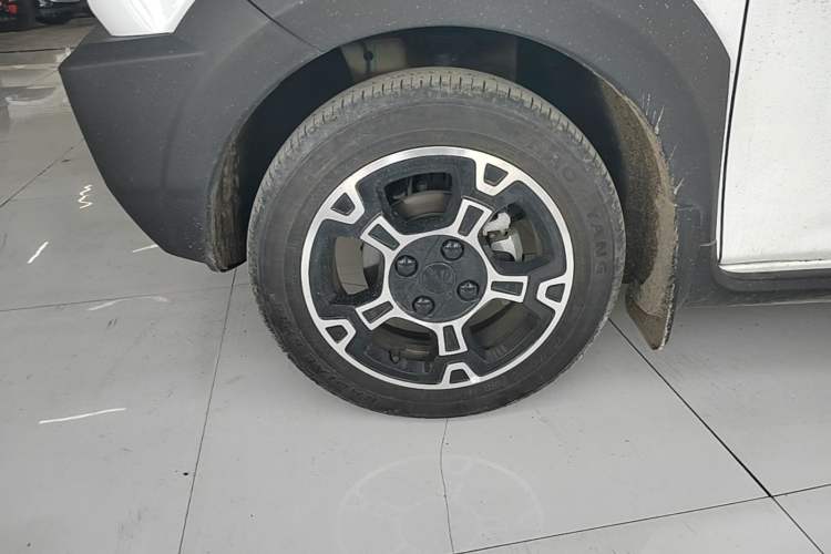 Used Geely Galaxy Panda 2024 200km Panda Rider Left Front Wheel Hub