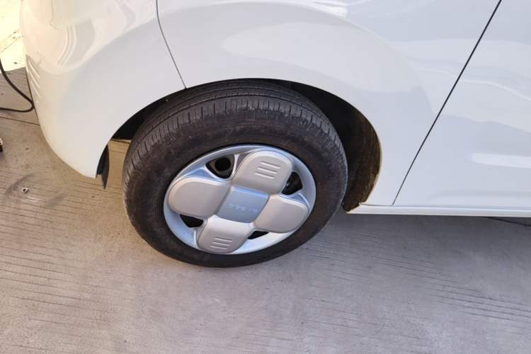 Used Geely Galaxy Panda 2024 Panda Mini 200km Endurance Bear Left Front Wheel Hub