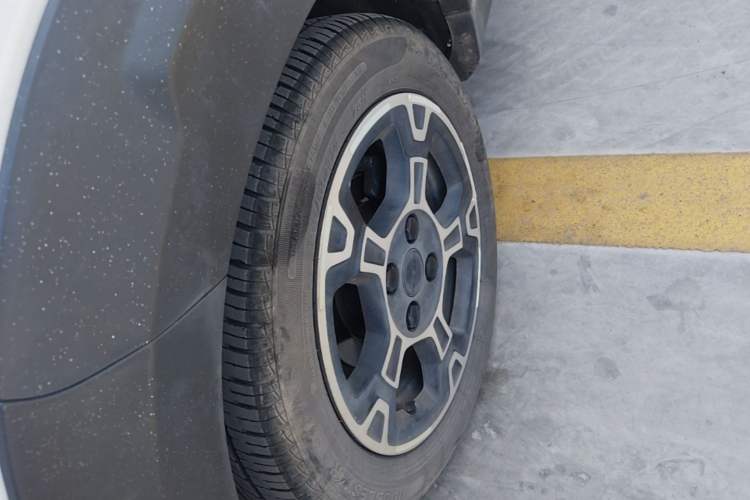 Used Geely Galaxy Panda 2024 200km Panda Rider Left Front Wheel Hub