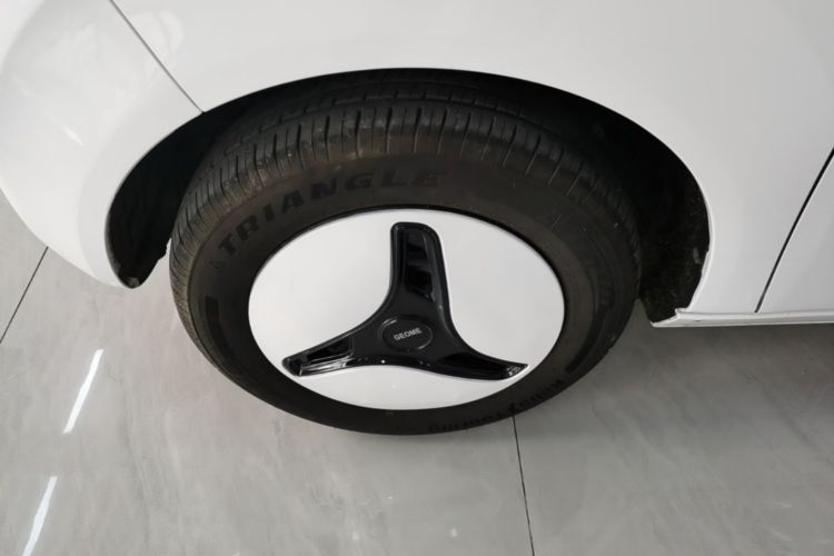 Used Geely Galaxy Panda 2024 Panda Mini 200km Endurance Bear Left Front Wheel Hub