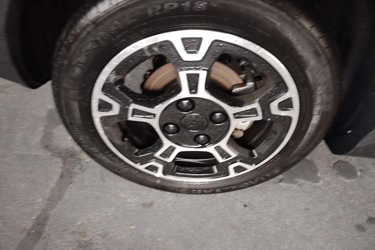 Used Geely Galaxy Panda 2024 Panda Mini 200km Endurance Bear Left Front Wheel Hub