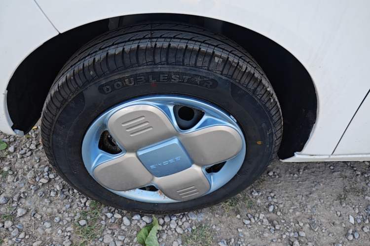 Used Geely Galaxy Panda 2024 Panda Mini 200km Endurance Bear Left Front Wheel Hub
