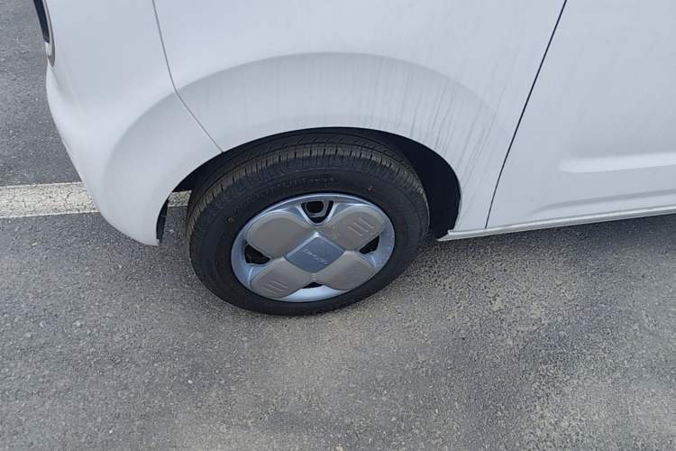 Used Geely Galaxy Panda 2024 Panda Mini 200km Endurance Bear Left Front Wheel Hub