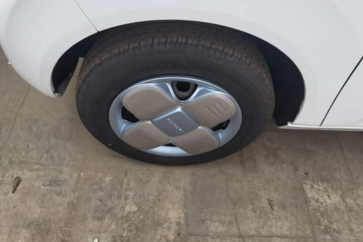 Used Geely Galaxy Panda 2024 Panda Mini 200km Endurance Bear Left Front Wheel Hub