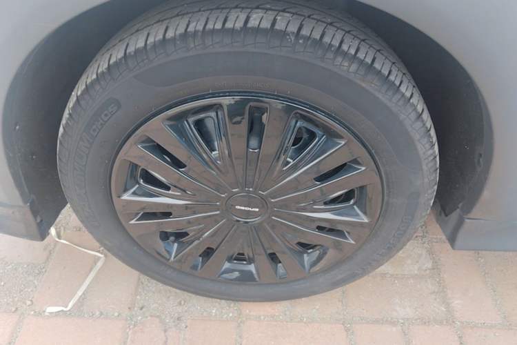 Used Geely Galaxy Panda 2024 200km Panda Kart Left Front Wheel Hub