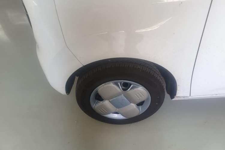 Used Geely Galaxy Panda 2024 Panda Mini 200km Endurance Bear Left Front Wheel Hub