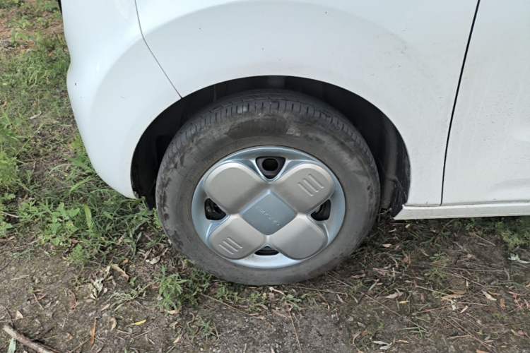 Used Geely Galaxy Panda 2024 Panda Mini 200km Endurance Bear Left Front Wheel Hub