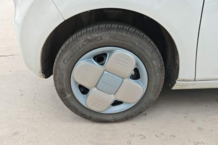 Used Geely Galaxy Panda 2024 Panda Mini 200km Endurance Bear Left Front Wheel Hub