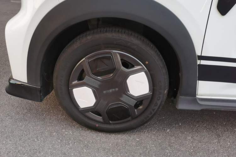 Used Geely Galaxy Panda 2024 200km Panda Kart Left Front Wheel Hub