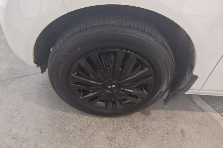 Used Geely Galaxy Panda 2024 Panda Mini 200km Endurance Bear Left Front Wheel Hub