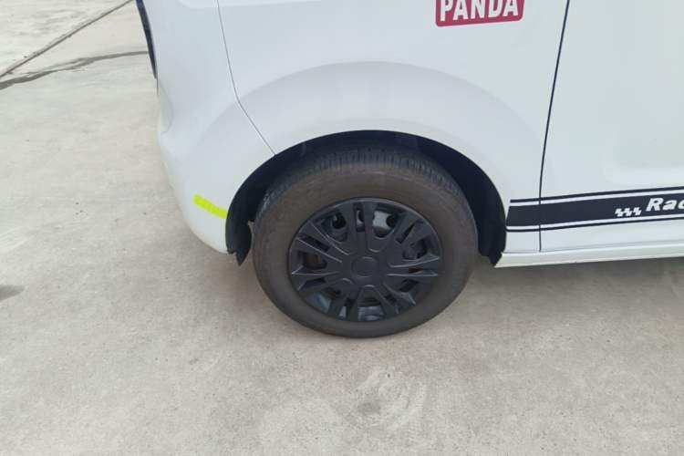 Used Geely Galaxy Panda 2024 Panda Mini 200km Endurance Bear Left Front Wheel Hub