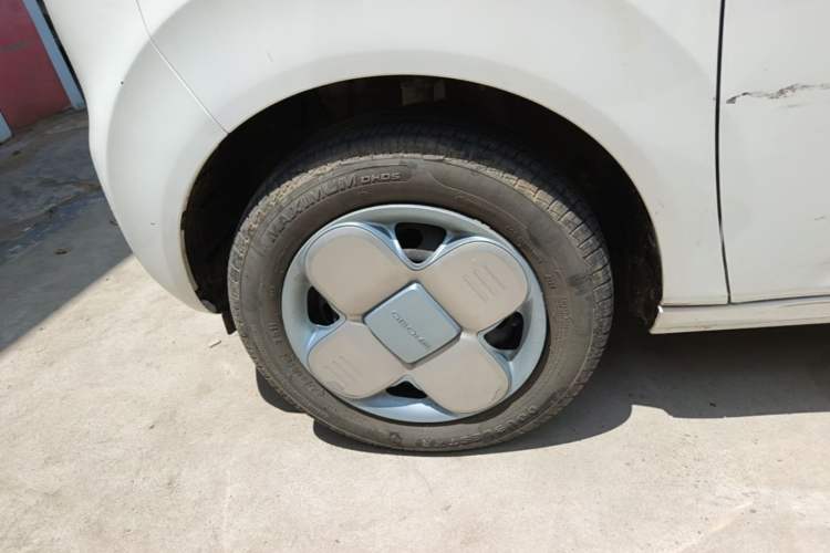Used Geely Galaxy Panda 2024 Panda Mini 200km Endurance Bear Left Front Wheel Hub