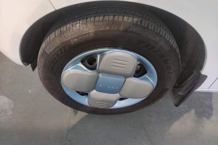 Used Geely Galaxy Panda 2024 Panda Mini 200km Endurance Bear Left Front Wheel Hub