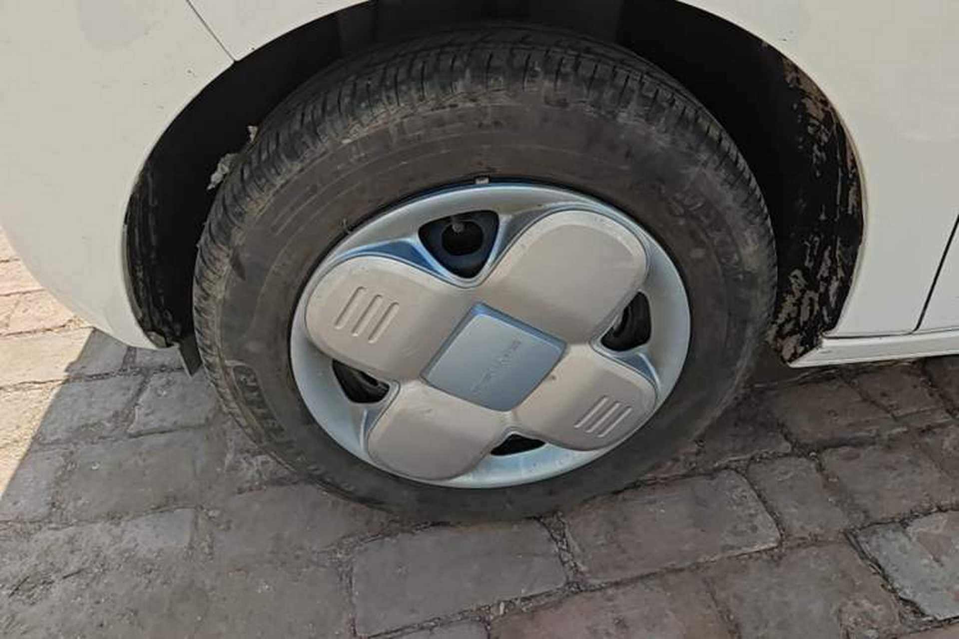 Used Geely Galaxy Panda 2024 Panda Mini 200km Endurance Bear Left Front Wheel Hub