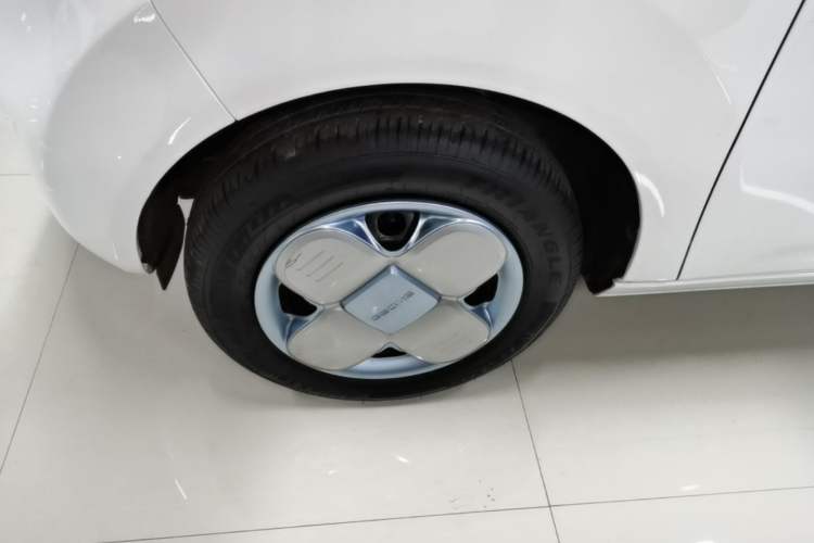 Used Geely Galaxy Panda 2024 Panda Mini 200km Endurance Bear Left Front Wheel Hub