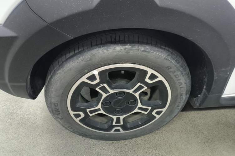 Used Geely Galaxy Panda 2024 200km Panda Rider Left Front Wheel Hub